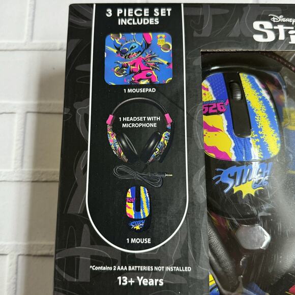 Disney Stitch Headset with Microphone and Mouse Pad Tech Bundle *Missing USB* - Picture 3 of 8